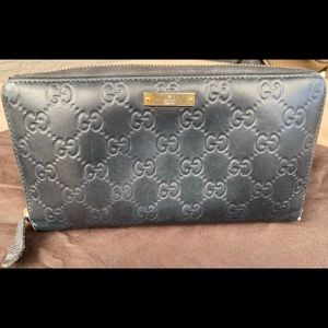 Authentic Gucci Black leather wallet